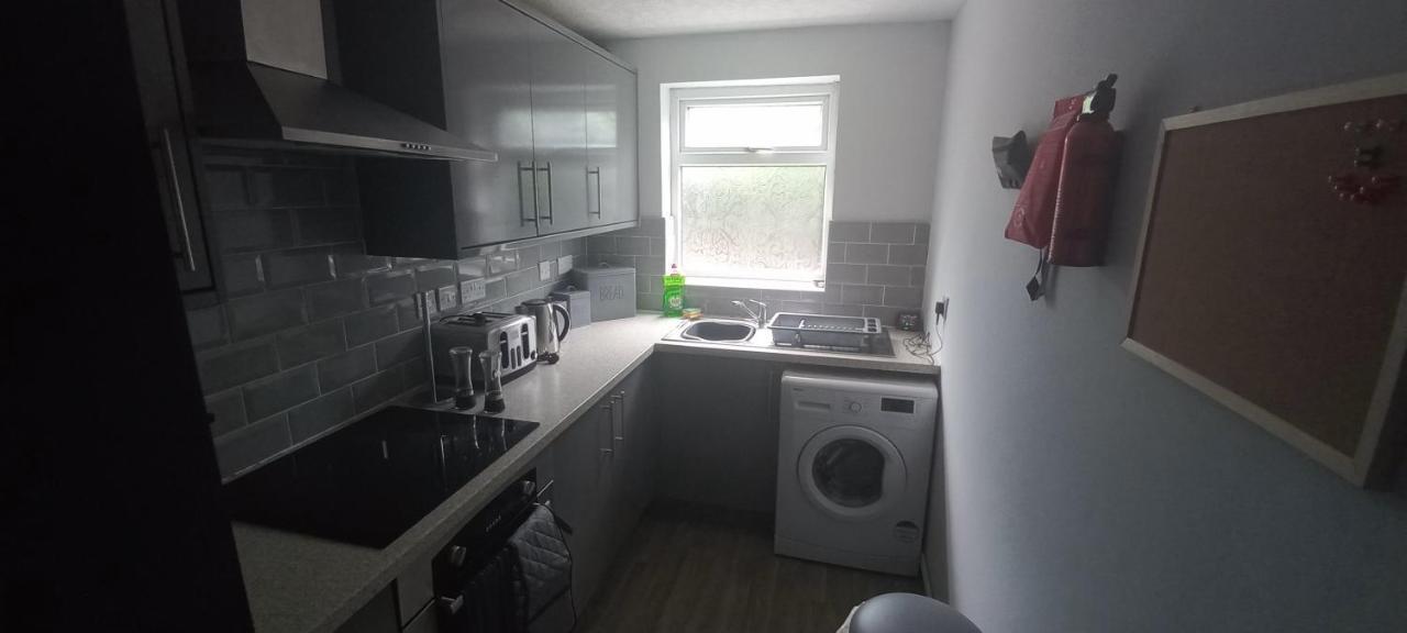 6-Min Walk To New Cross Parking Long Stay Discounts Wolverhampton Luaran gambar
