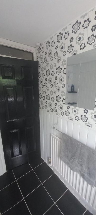 6-Min Walk To New Cross Parking Long Stay Discounts Wolverhampton Luaran gambar