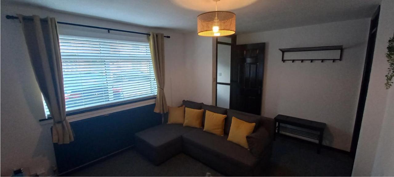 6-Min Walk To New Cross Parking Long Stay Discounts Wolverhampton Luaran gambar