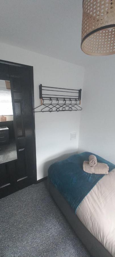 6-Min Walk To New Cross Parking Long Stay Discounts Wolverhampton Luaran gambar